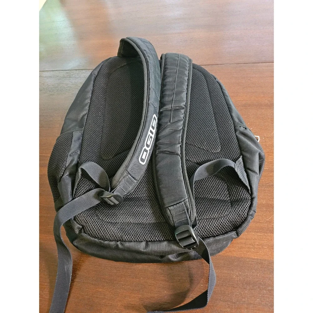 OGIO Bunge Backpack Unisex Black Laptop Bag Padded Straps Travel Work